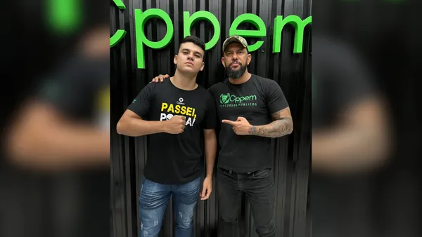 Aluno com o Prof. Everton Mota